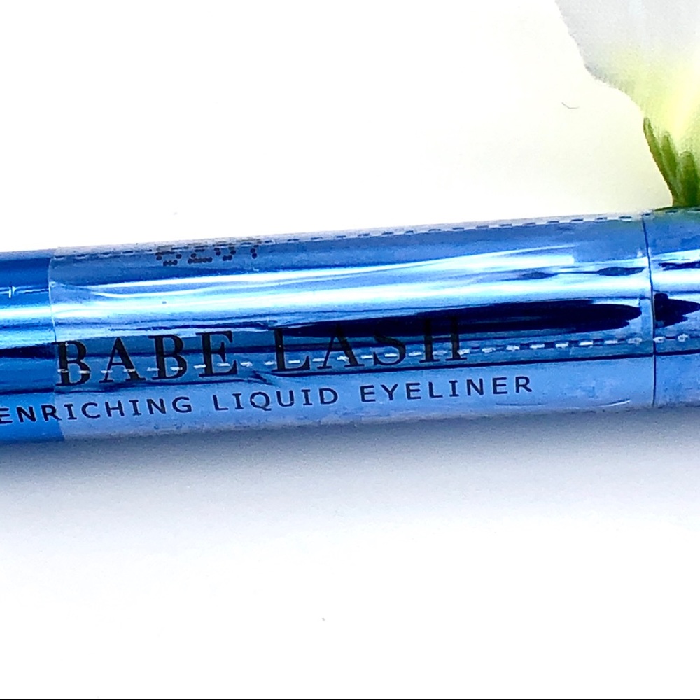 NIB Babe Lash® Enriching Liquid Eyeliner - Picture 3 of 14